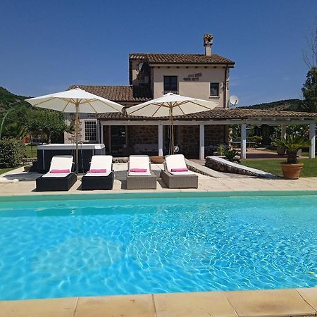 Villa In Campagna Con Piscina Privata Uri Buitenkant foto