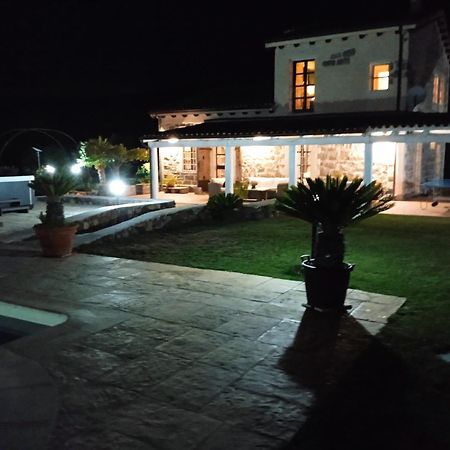 Villa In Campagna Con Piscina Privata Uri Buitenkant foto