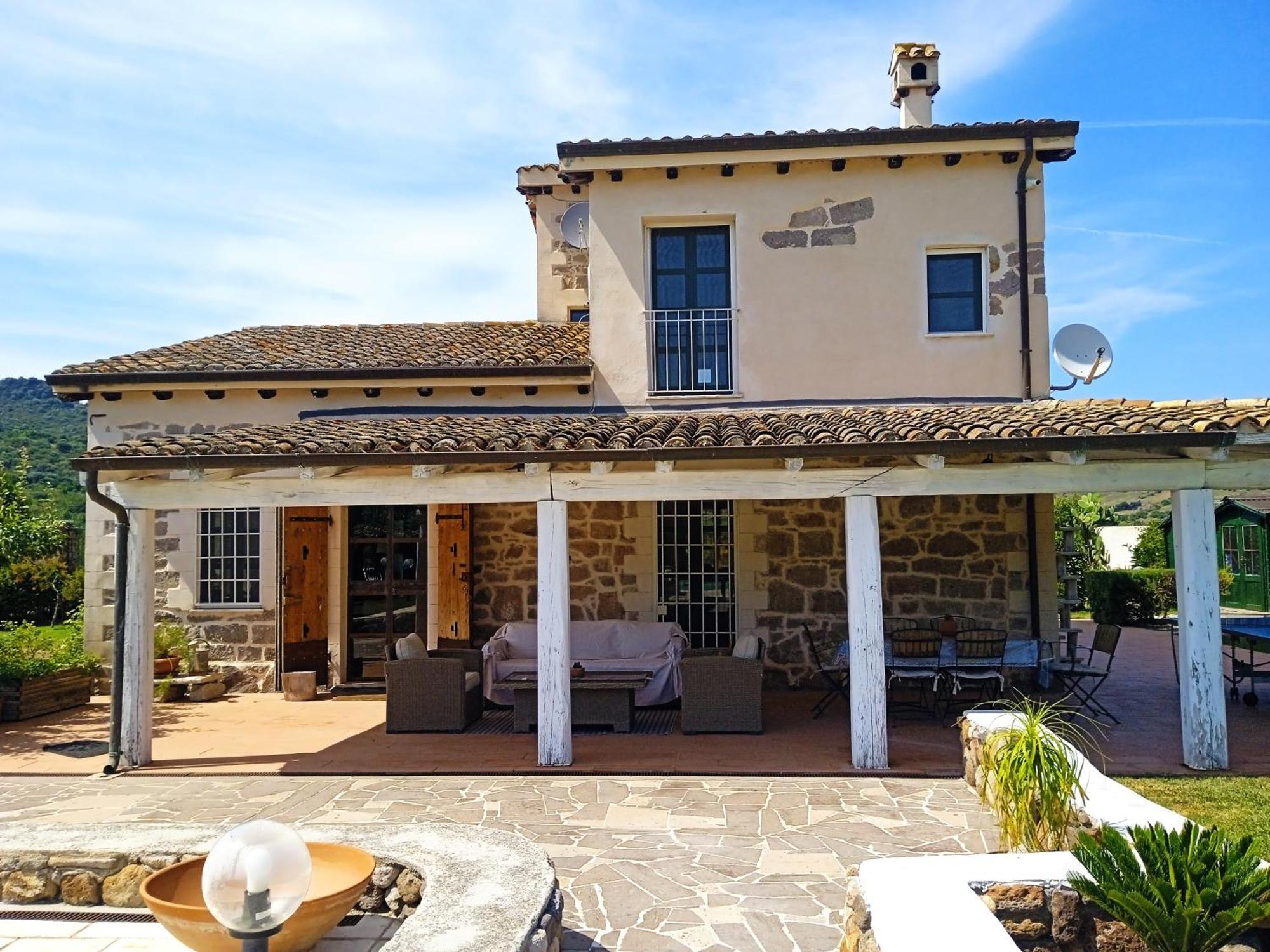 Villa In Campagna Con Piscina Privata Uri Buitenkant foto